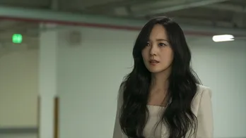 階段落ちにカーチェイスも…『ペントハウス』ユジンの体を張った演技に反響「緊張感がやばかった」<ファーストレディ>