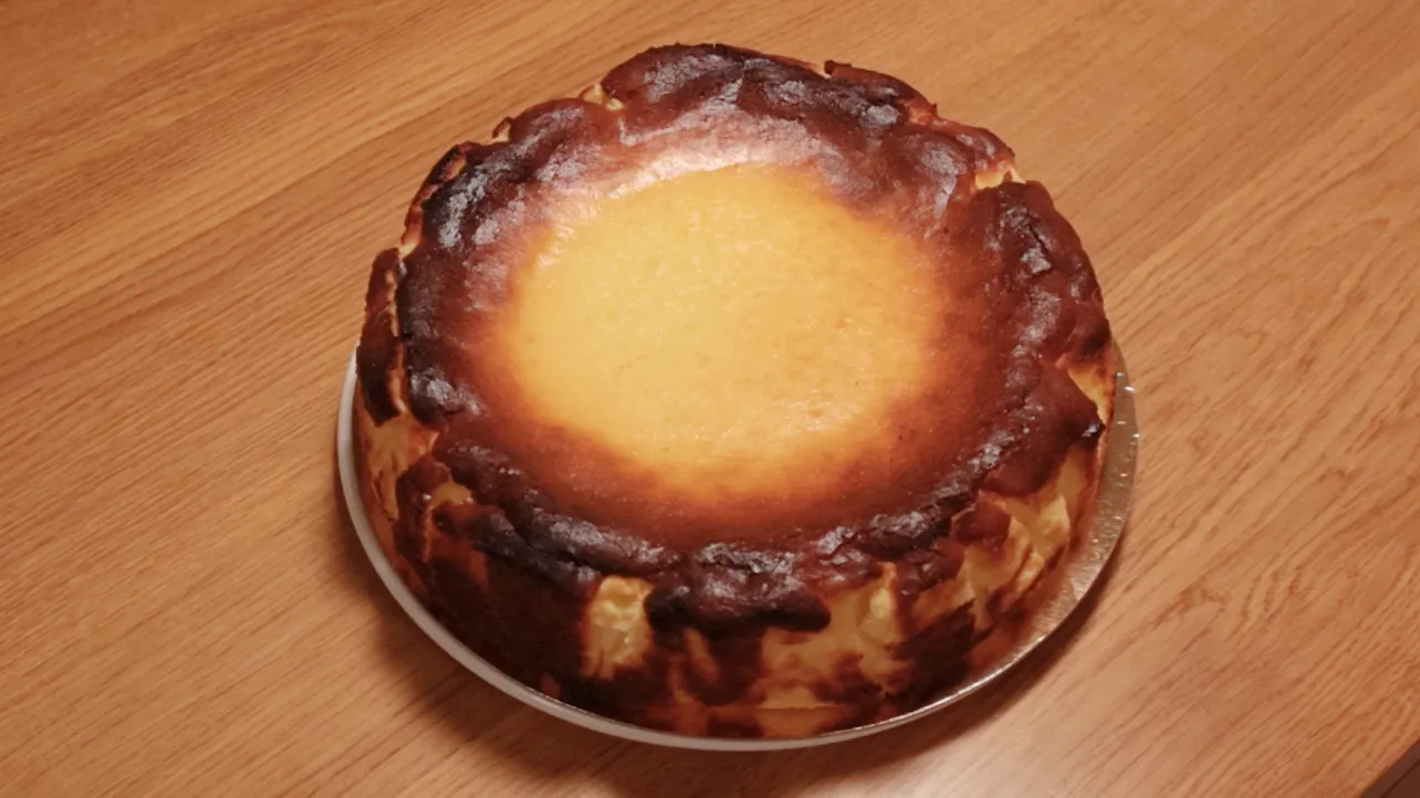 バスク自治州にあるサンセバスチャンだけに、本場のバスクチーズケーキはぜひ食べておきたい