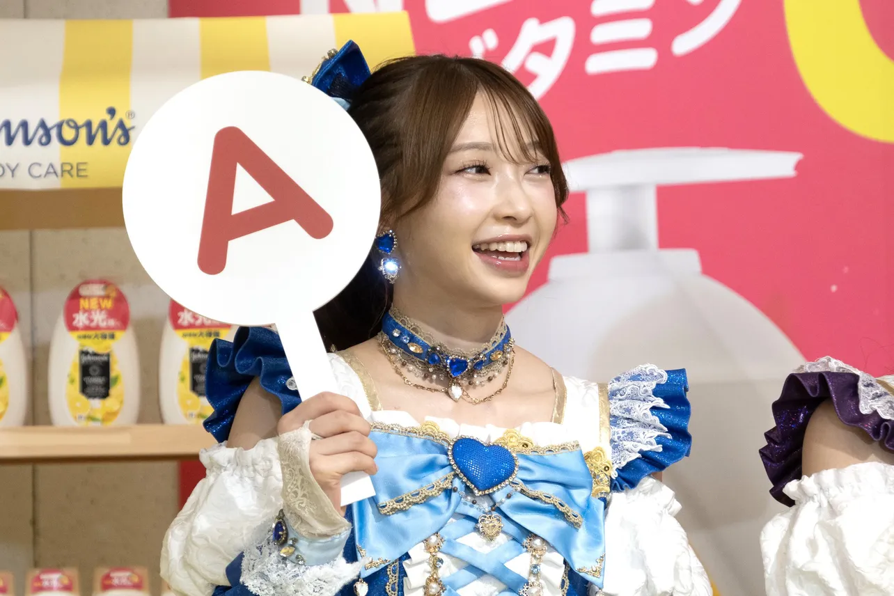 クイズに答える辻野かなみ