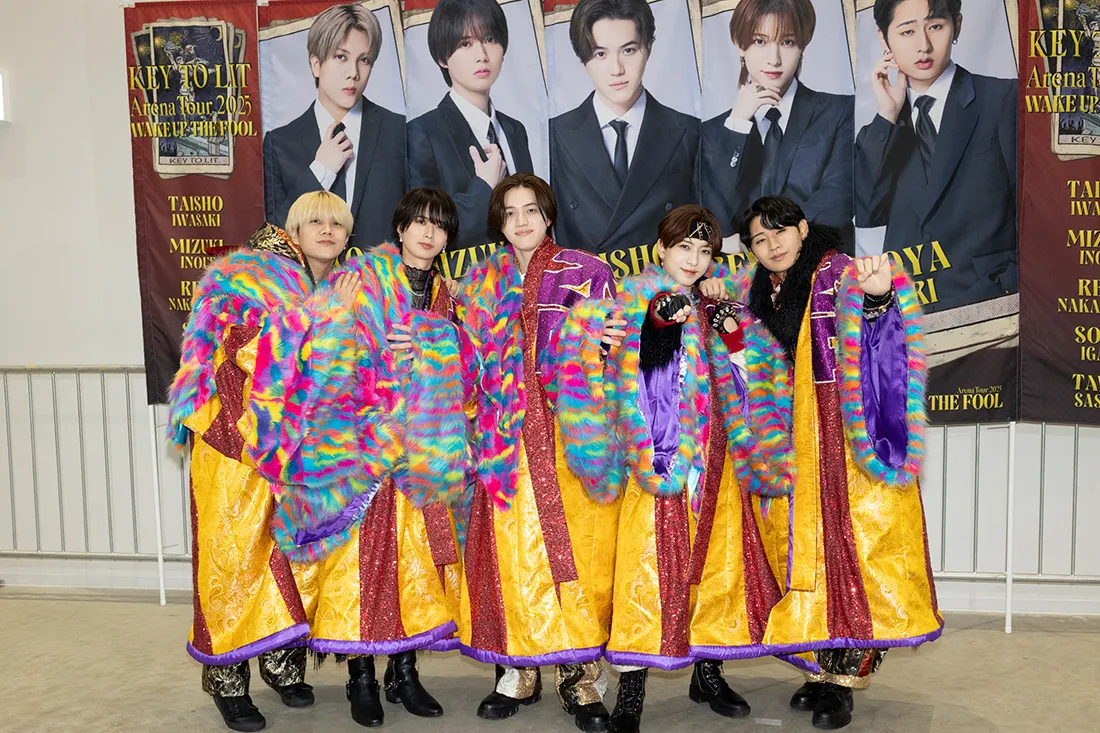 KEY TO LIT　(左から)佐々木大光、井上瑞稀、岩崎大昇、中村嶺亜、猪狩蒼弥