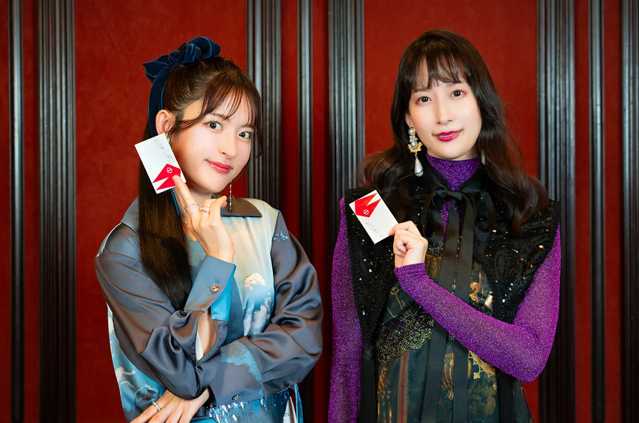 取材に応じた小松未可子、小清水亜美(写真左から)