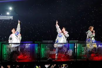 NEWSが横浜で15,000人を魅了　“変身”の先に見せた揺るぎないアイドルの姿＜LIVE TOUR 2025 変身＞