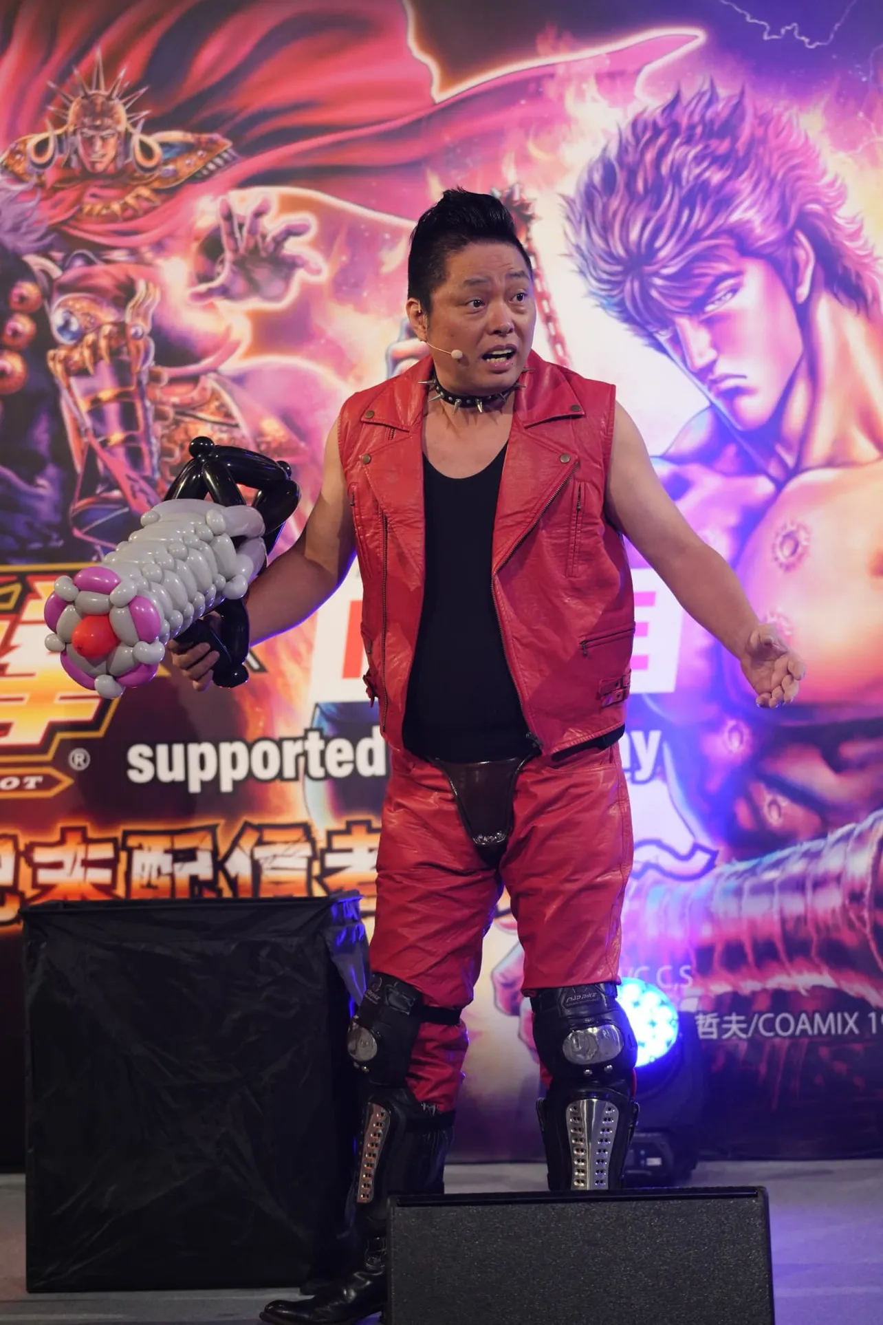 お笑いコンビ・キャベツ確認中がコントを披露