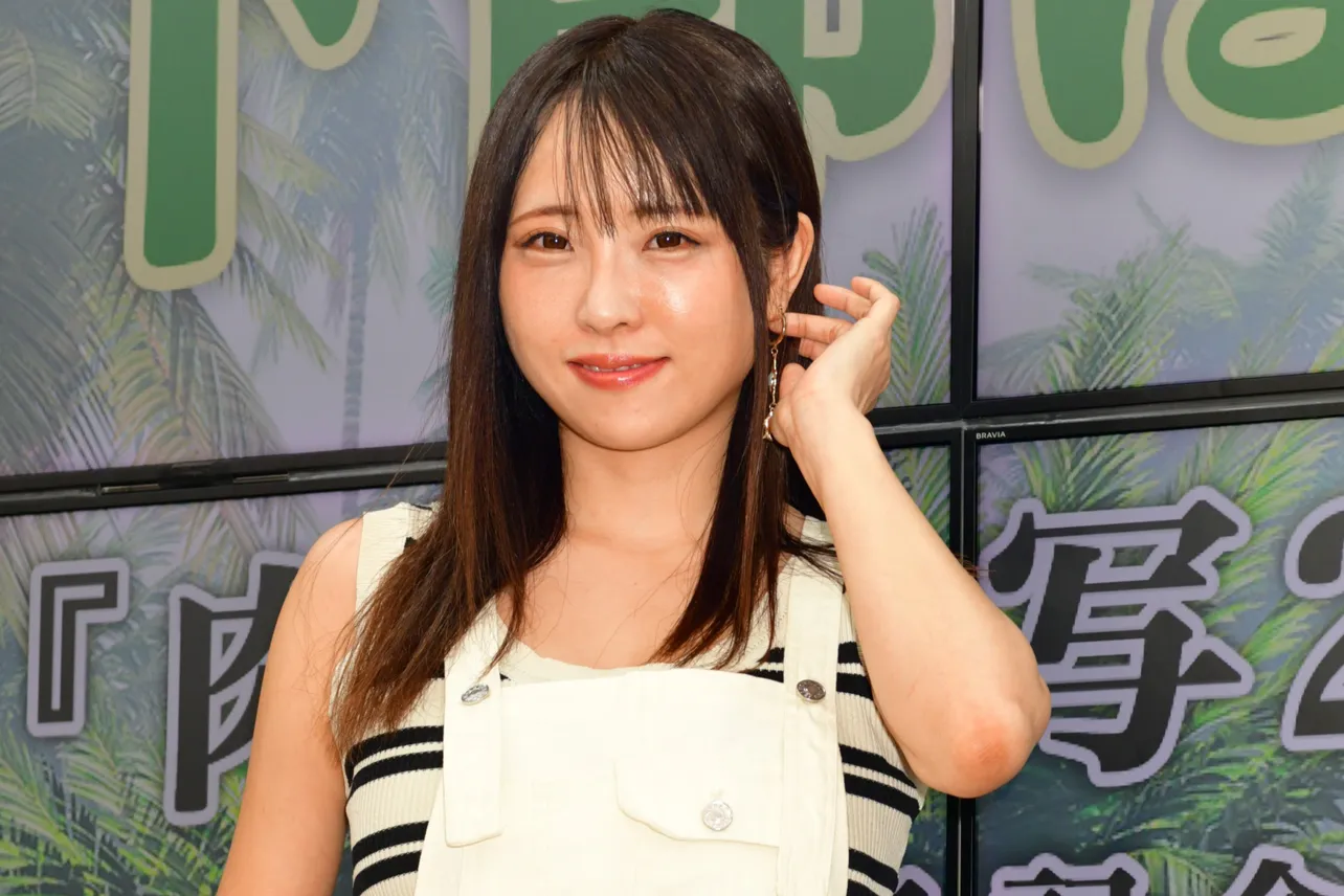 日下部ほたるがDVD発売記念イベントを開催