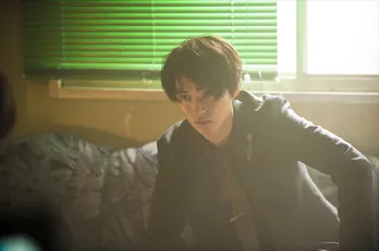 「トドメの接吻」クランクイン！　ホスト役・山崎賢人がド派手スーツ姿もお披露目