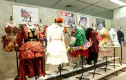 「AKB48大衣装展 -時代を彩った装跡-」メディア内覧会より