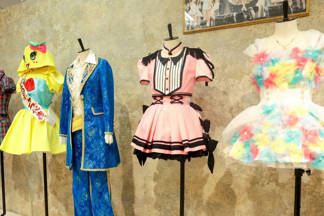 「AKB48大衣装展 -時代を彩った装跡-」メディア内覧会より
