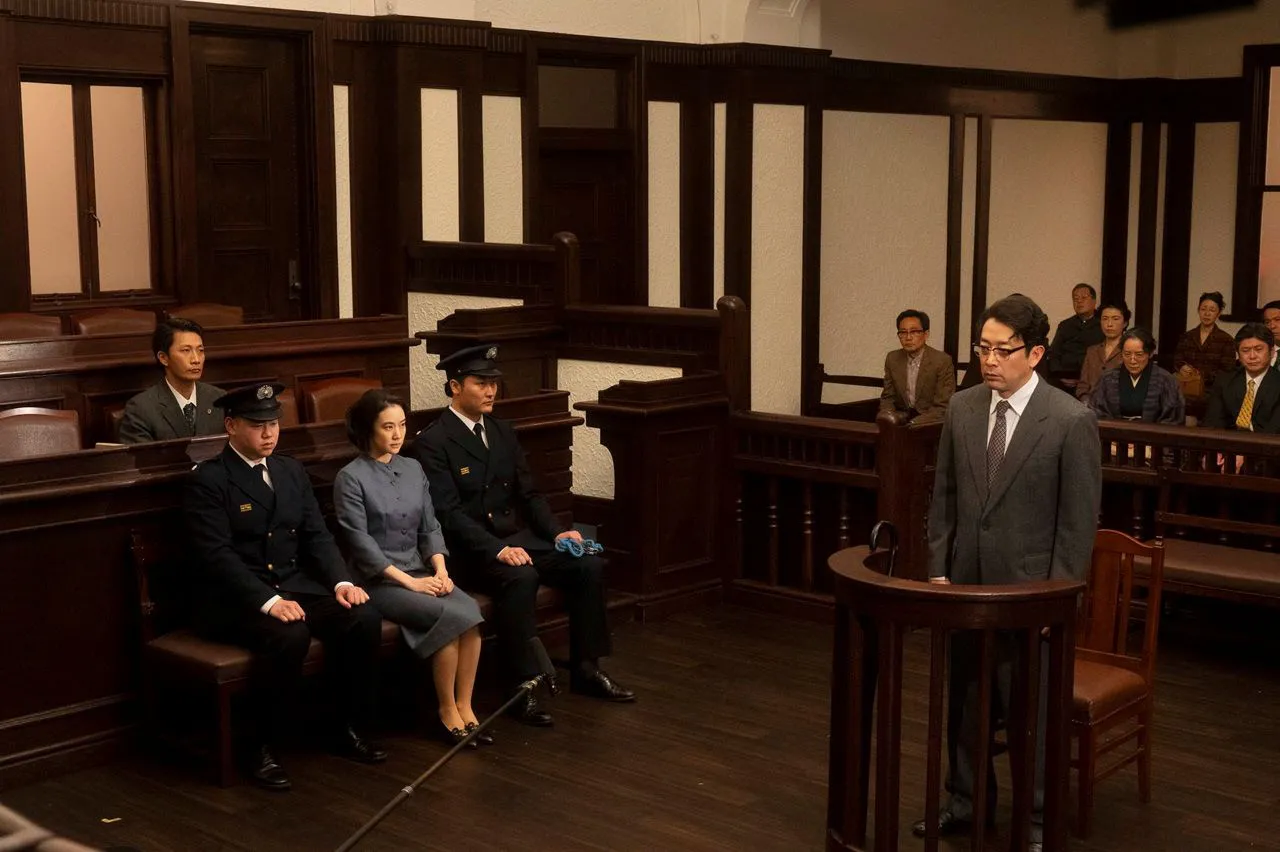 すみれ(蒼井優)のつらい過去が次第に明らかになっていく