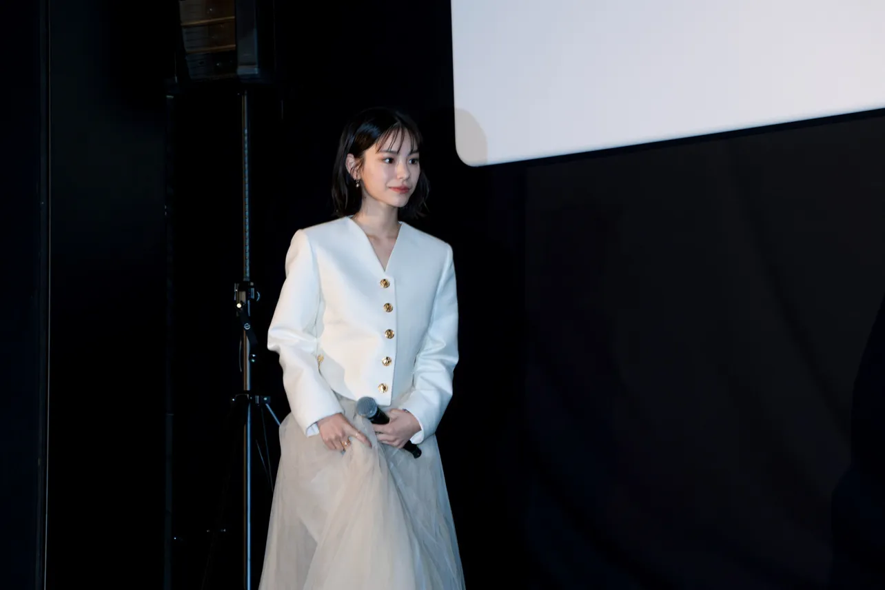 映画「ストロベリームーン 余命半年の恋」初日舞台あいさつより