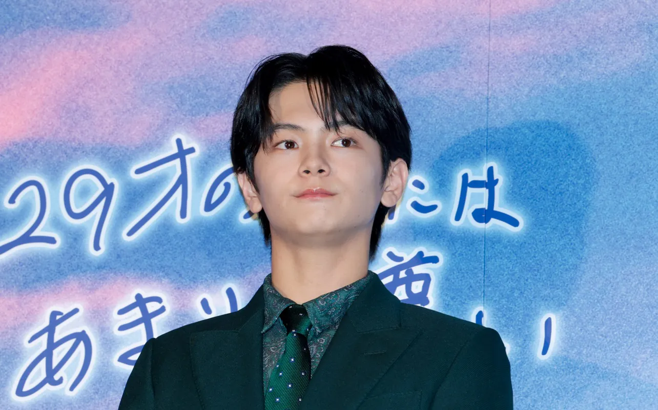 映画「ストロベリームーン 余命半年の恋」初日舞台あいさつより