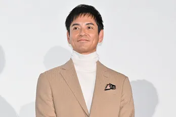 沢村一樹&吉沢悠&武豊騎手が集結…豪華なスリーショットに「貫禄のあるイケメンが揃った」の声<ザ・ロイヤルファミリー>