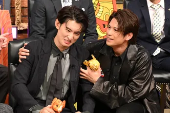森崎ウィン＆Snow Man向井康二が“タイ”を激押し　向井の兄もサプライズ登場「俺より目立ったらあかん」　＜しゃべくり007＞