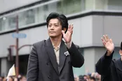 織田信長を演じる小栗旬