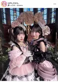 齋藤樹愛羅＆野口衣織、ユニット曲「Queens」衣装のオフショット
