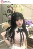 齋藤樹愛羅、ピンクのケーブルニットにりんごちゃんヘアーのオフショット