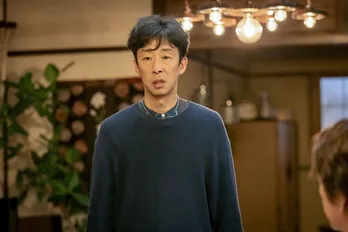 北村有起哉“渉”、草刈正雄“慎一”に気持ちを打ち明ける「離婚に向かってしまうのが怖い」＜小さい頃は、神様がいて＞