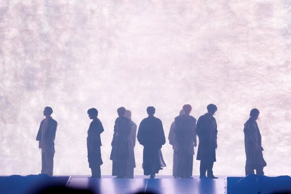 「超特急 The Movie RE:VE」より