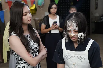 新川優愛「トラウマ級の衝撃」シーンも…いじめをするボスママ役に「すごく悩みました」＜娘の命を奪ったヤツを殺すのは罪ですか？＞