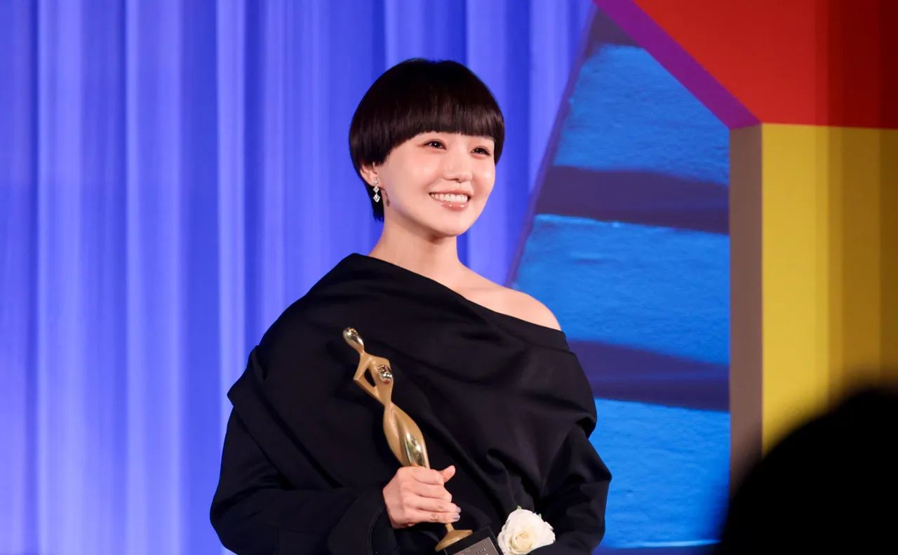 「東京サラダボウル」奈緒