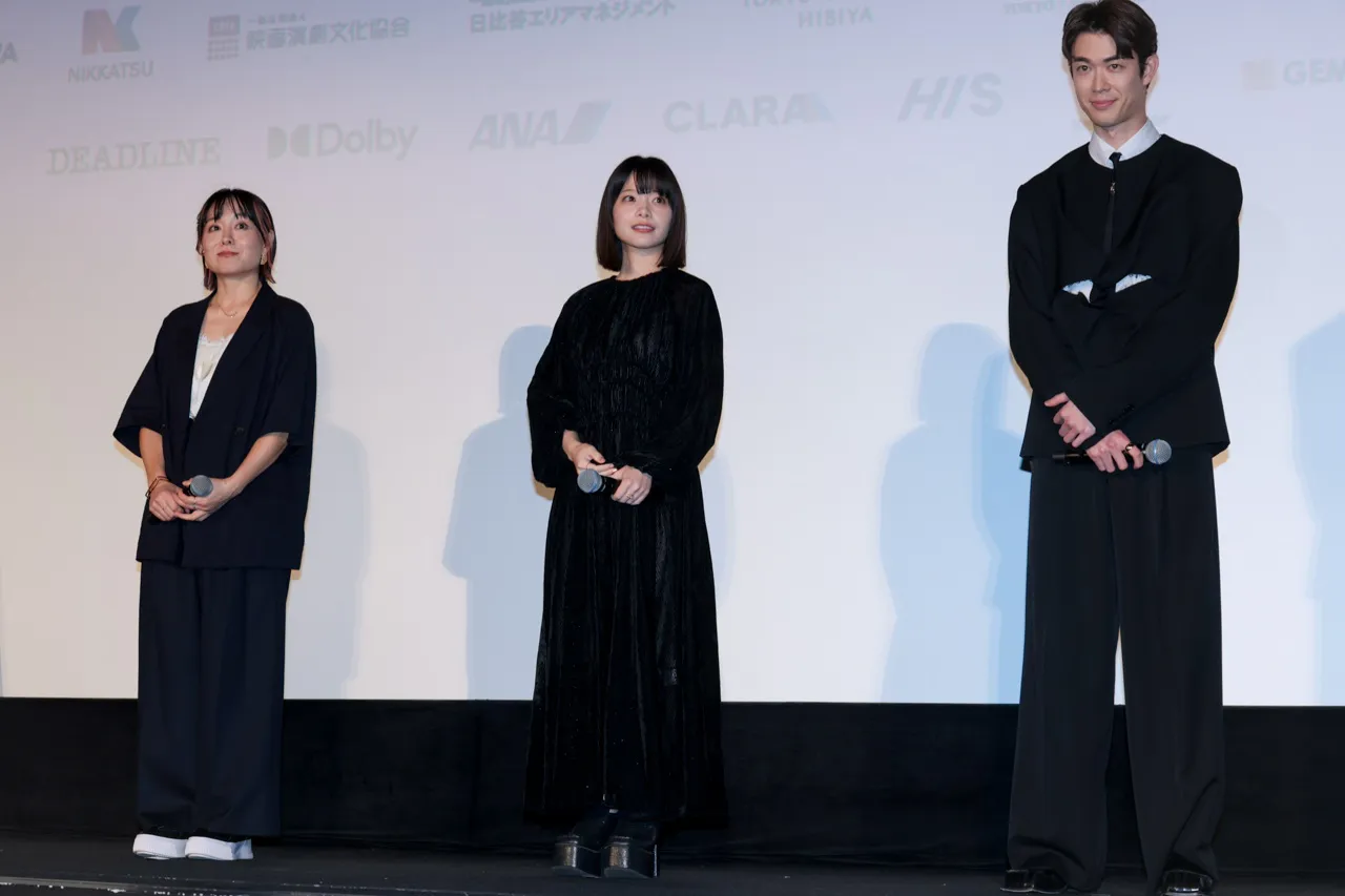 天野千尋監督、岸井ゆきの、宮沢氷魚(写真左から)