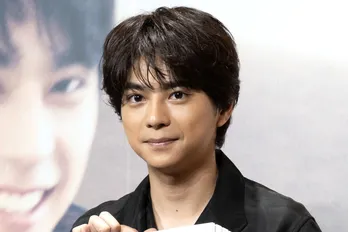 佐藤勝利、29歳の誕生日に発売した初の写真集は“心の盾”「これからの活動においての指針にもなると思いました」