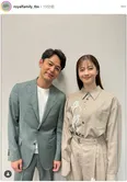 【写真】妻夫木聡＆松本若菜、リラックスしたオフショット
