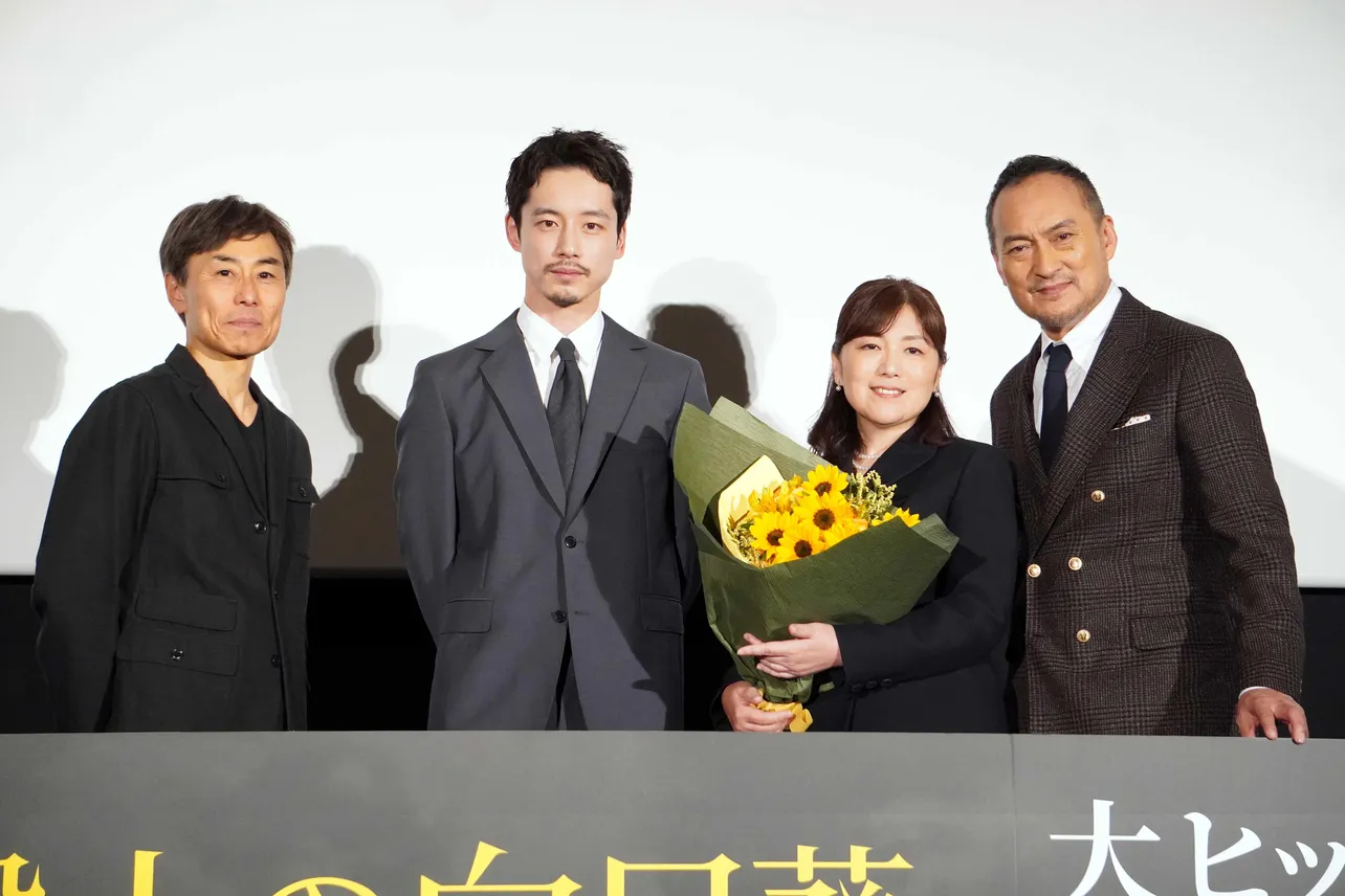 舞台あいさつに登場した面々