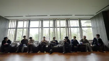 Snow Man9人での日本縦断の旅がついに完結　AI風ロボ「タビィ」と北海道を巡る＜旅するSnow Man＞