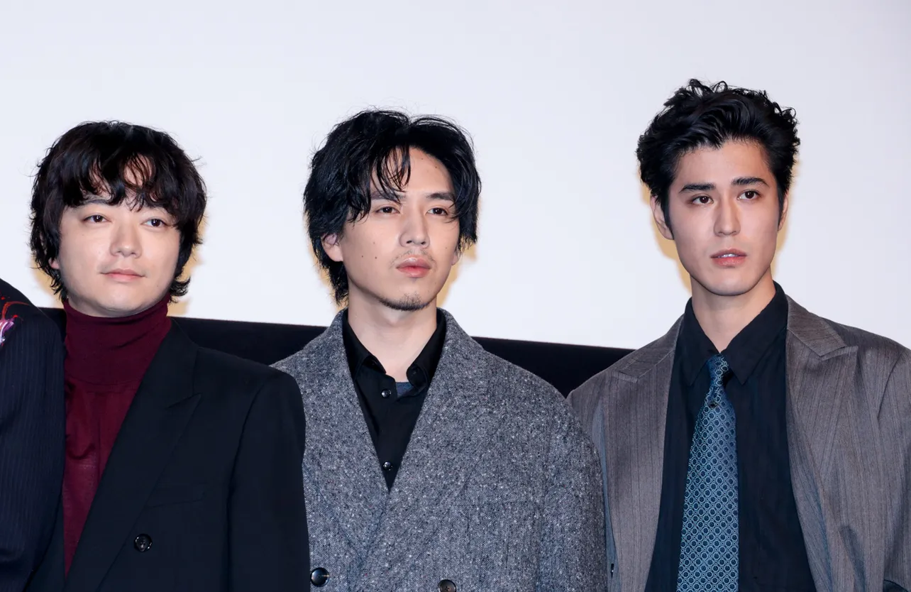 映画「爆弾」初日舞台あいさつより