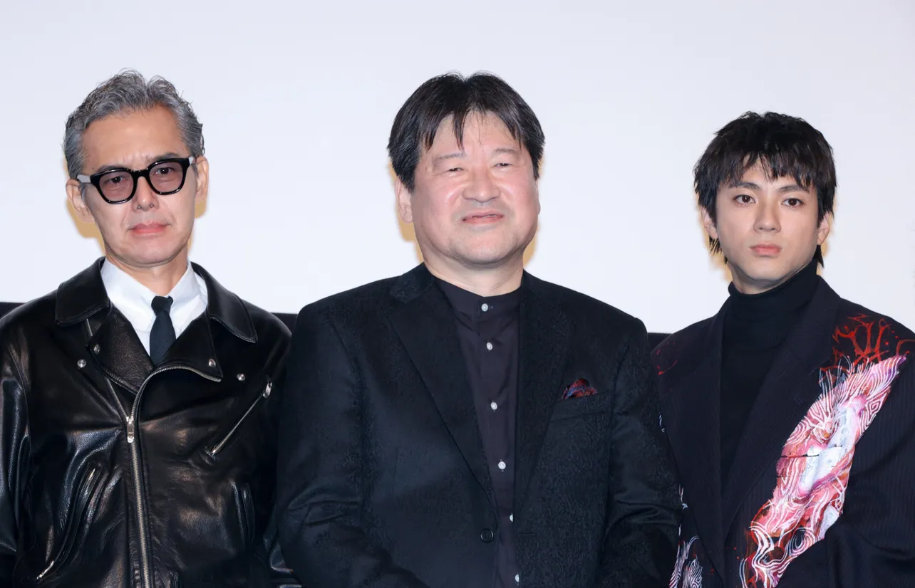 映画「爆弾」初日舞台あいさつより