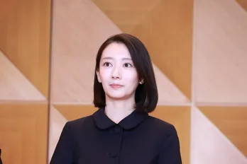 波瑠、筒井真理子の誕生日をお祝いする仲良しオフショットに「素敵な美人親子」の声<フェイクマミー>