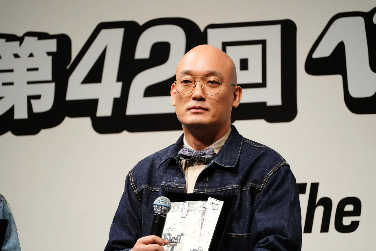 「第42回ベストジーニスト2025」授賞式に出席したみなみかわ