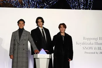 Snow Man岩本照、渡辺翔太、ラウールがイベント初の男性点灯者に「ラウールがめちゃくちゃ本気を出してきた」