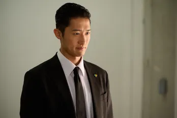 岩本照“辰之助”ら、小野武彦“矢吹”の依頼で骨董品の警護に向かう…白石麻衣“里夏”も一時帰国し辰之助と再会<恋する警護24時 season2>