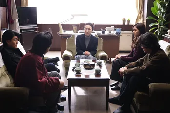 間宮祥太朗“高木”、元担任・赤間麻里子“大谷”に会いに行き、ある手掛かりを見つける＜良いこと悪いこと＞