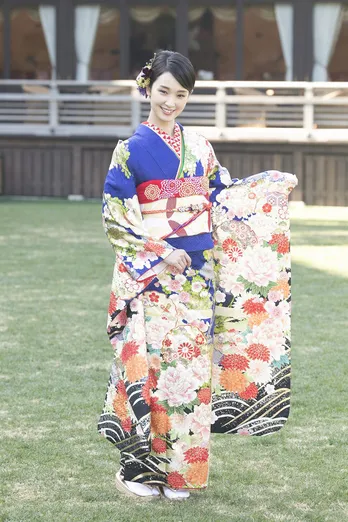 剛力彩芽、吉本実憂から井本彩花まで! オスカー美女10人の艶やかな晴れ着姿40連発!【写真特集】