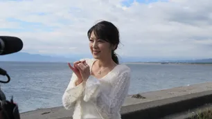 飯島直子「65になったら住みたい」沼津への愛を語っているなか、まさかの“市長”と相席＜飯島直子の今夜一杯いっちゃう？＞