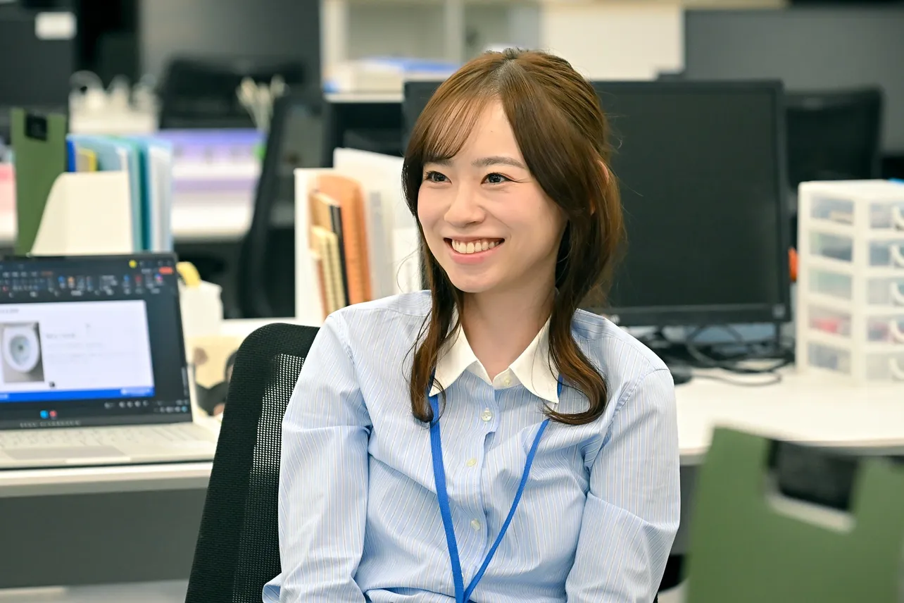 歯に衣着せぬ物言いで鋭い指摘をし、勝男に新たな気づきを与えていく南川(杏花)