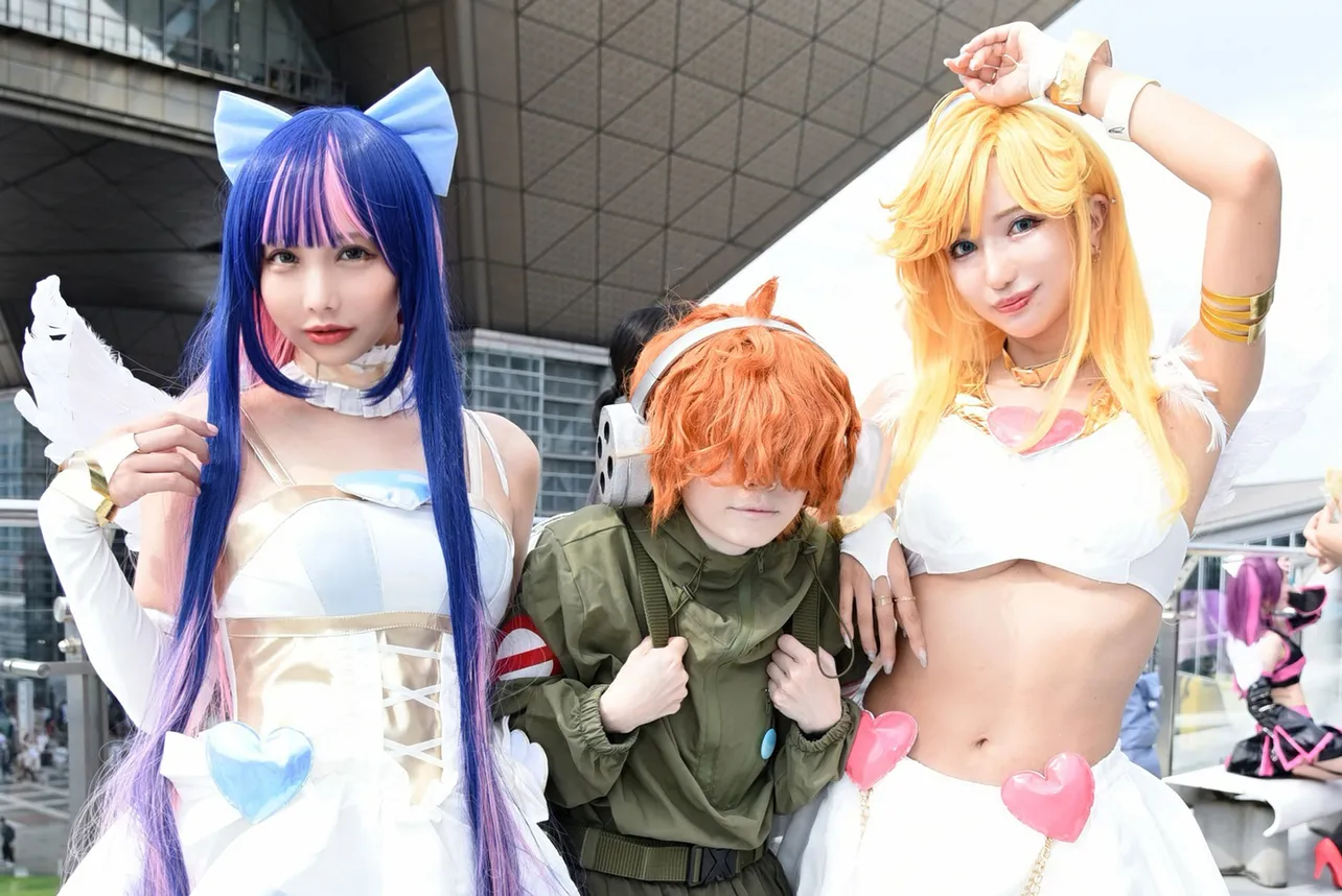 「パンティ&ストッキングwithガーターベルト」アナーキー・ストッキング/らいむたそさん(写真左)、ブリーフ/3269.さん(同中央)、アナーキー・パンティ/かえるちゃんさん