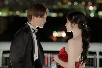 八木勇征“旬”が鈴木愛理“愛衣”に突然のキス　「心臓もたない」と視聴者興奮＜推しが上司になりまして フルスロットル＞