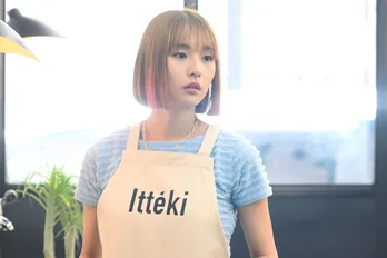 浅川梨奈＆若林時英、“社長”川栄李奈に感謝「声をかけてくださるテンションに、とても救われています」＜フェイクマミー＞