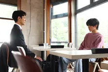 佐藤浩市“耕造”が引退を宣言し、妻夫木聡“栗須”は目黒蓮“耕一”に会いに行く「ご縁を感じずにはいられません」<ザ・ロイヤルファミリー>