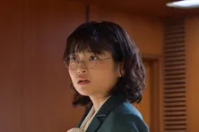 奥山葵“日向子”は古屋呂敏“青城”に疑心を抱きつつ、新たな潜入捜査へ「また何かに巻き込まれるような気がする…」＜スクープのたまご＞