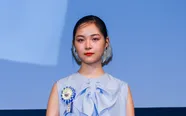 最優秀新進女優賞を受賞した中野有紗