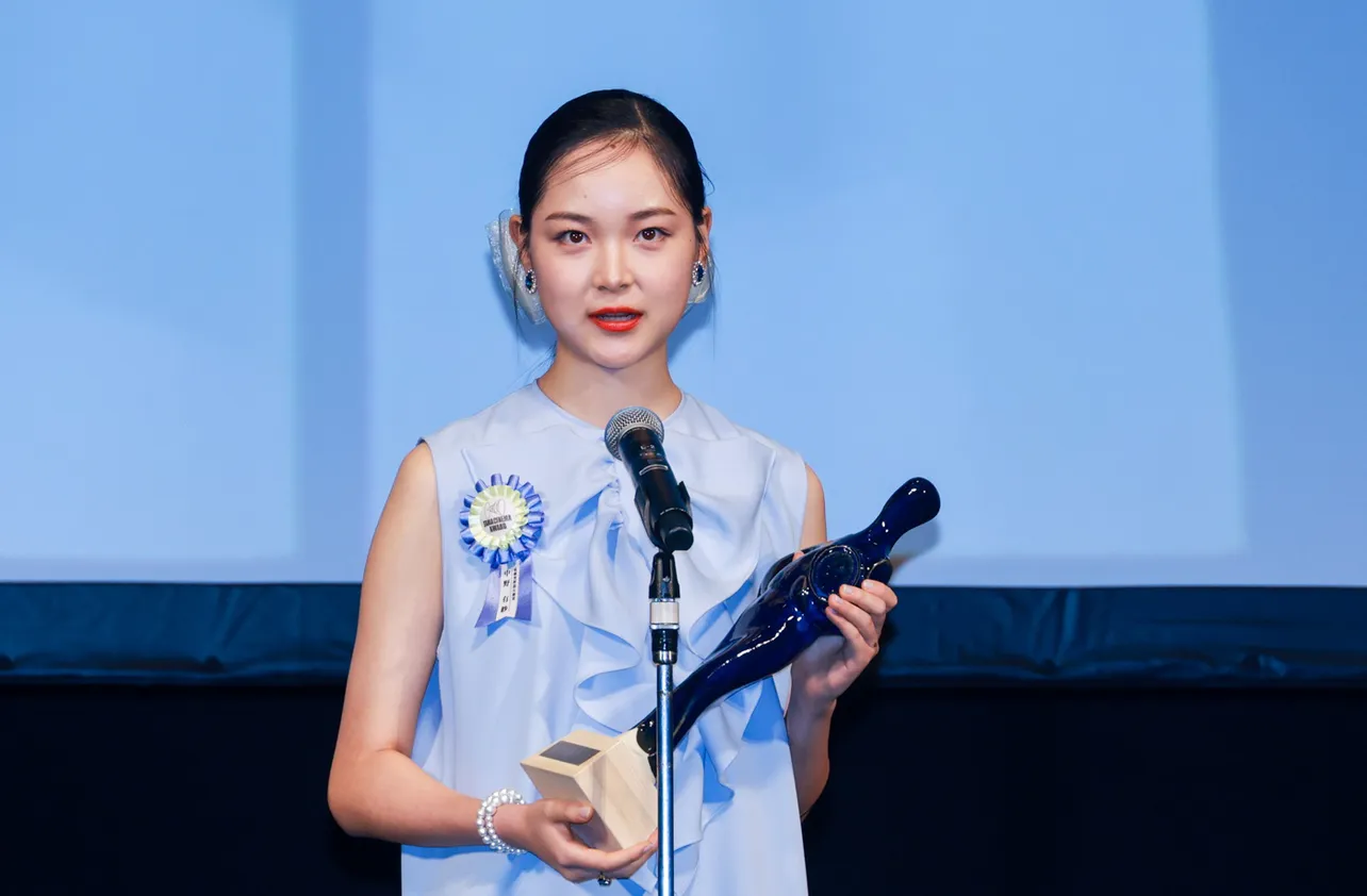 最優秀新進女優賞を受賞した中野有紗