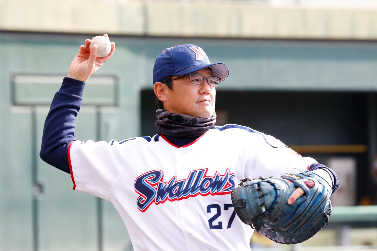 プロ野球レジェンド軍を率いる古田敦也