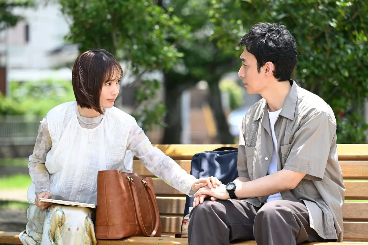 【写真】樹(草なぎ剛)は真琴(中村ゆり)と心を通わせていく