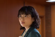 奥山葵“日向子”、恐怖を抱えながらも連続不審死事件の真相を追う覚悟を決める＜スクープのたまご＞