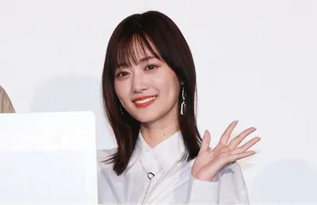 山下美月&野波麻帆、ドラマでバチバチな2人の仲良しオフショットに「かわいい」の声＜新東京水上警察＞