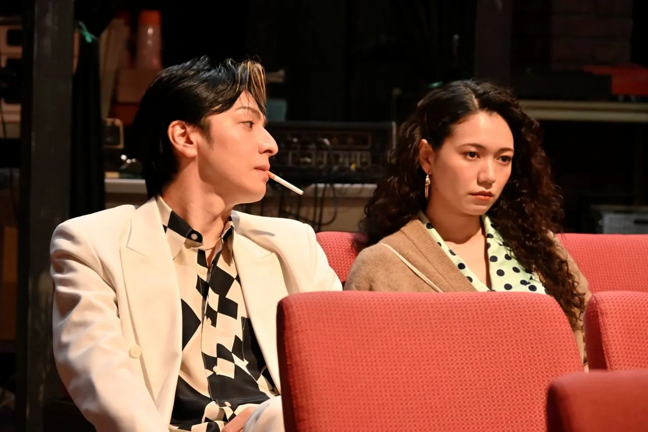 【写真】元情夫・トロ(生田斗真)との再会に困惑するリカ(二階堂ふみ)